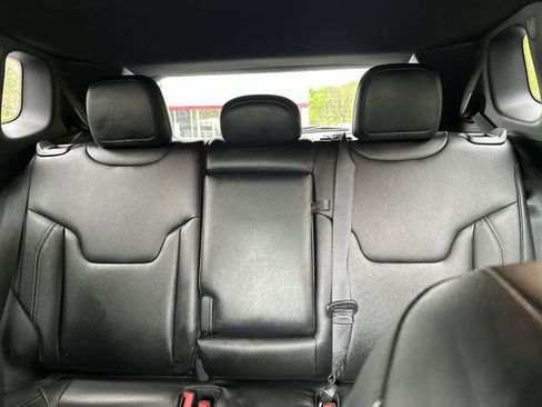 Used 2025 Jeep Compass Limited AWD/4WD image 27