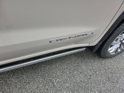 Used 2026 GMC Sierra 1500 Denali w/ Denali Reserve Package AWD/4WD image 4