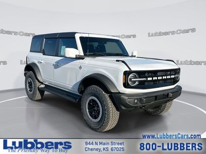 New 2025 Ford Bronco Outer Banks w/ Sasquatch Package