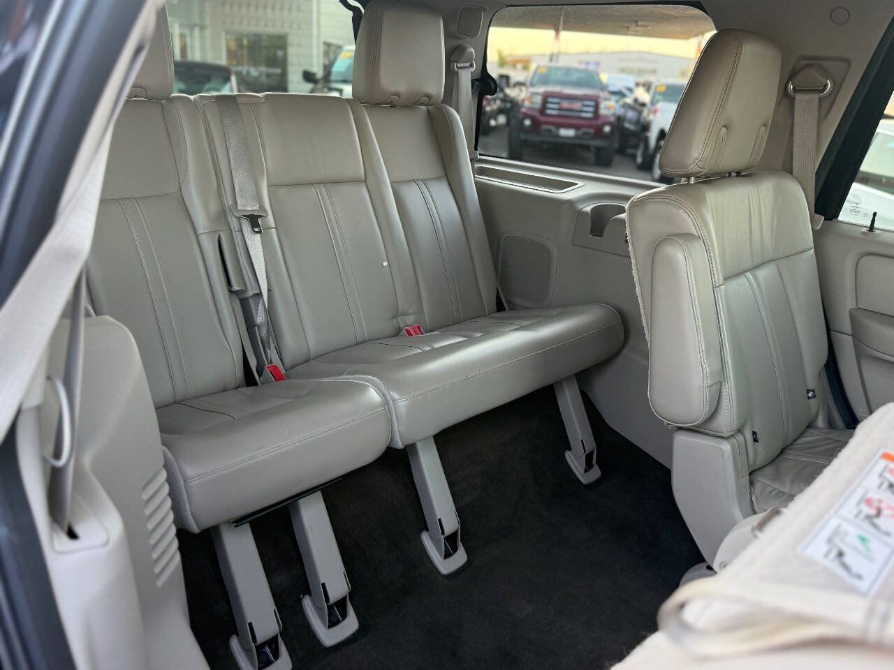 Used 2016 Lincoln Navigator Select AWD/4WD image 14
