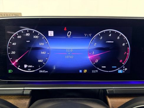 Used 2024 Mercedes-Benz GLS 450 4MATIC image 15