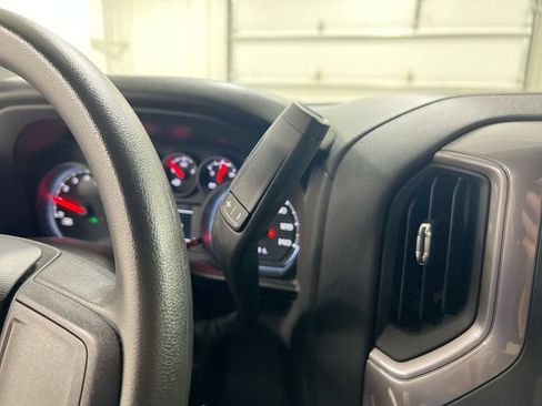 Used 2023 Chevrolet Silverado 2500 Custom w/ Custom Convenience Package AWD/4WD image 16