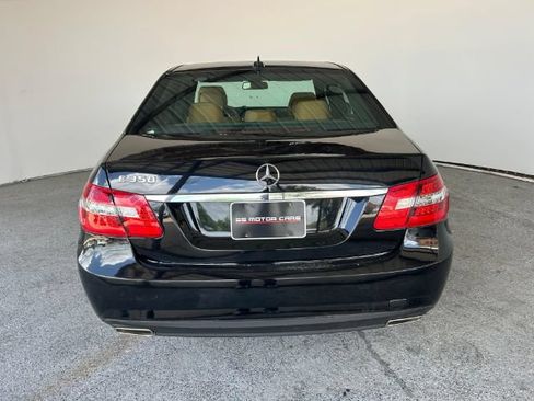 Used 2013 Mercedes-Benz E 350 4MATIC Sedan image 5