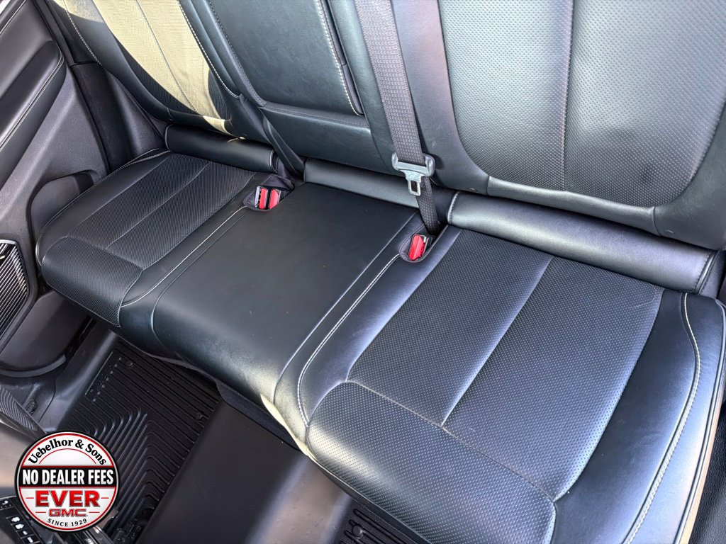 Used 2023 Jeep Grand Cherokee Overland w/ Luxury Tech Group IV AWD/4WD image 18