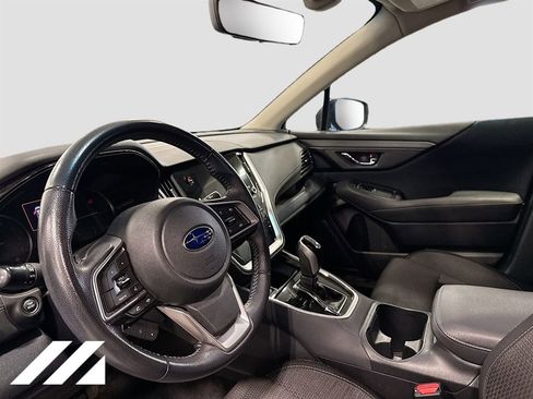 Used 2022 Subaru Outback Premium image 9