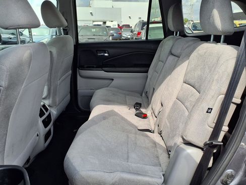 Used 2019 Honda Pilot LX image 18