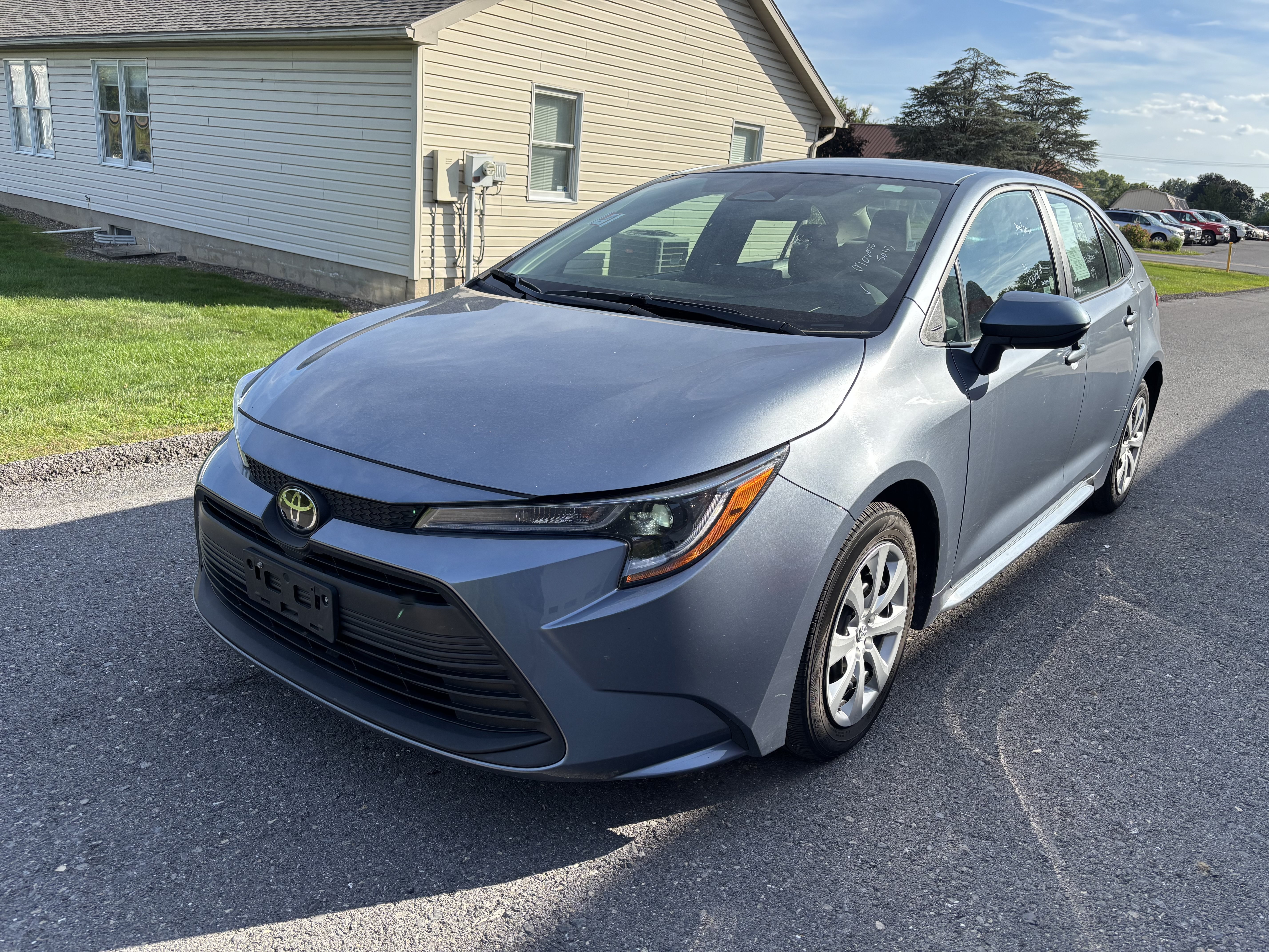 Used 2025 Toyota Corolla LE FWD image 8