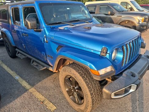 Used 2021 Jeep Gladiator Sport AWD/4WD image 17