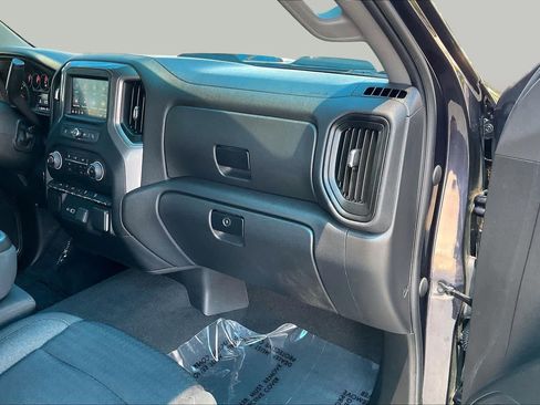 Used 2022 Chevrolet Silverado 1500 Custom Trail Boss AWD/4WD image 18