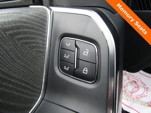 Used 2024 Ford F250 Platinum image 6