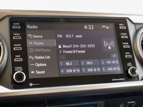 Used 2021 Toyota Tacoma SR5 RWD image 26