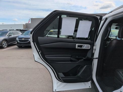 Certified 2023 Ford Explorer Platinum w/ Technology Package AWD/4WD image 26