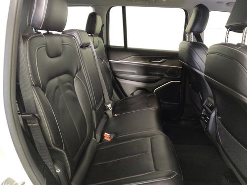 Used 2022 Jeep Grand Cherokee Limited 4xe image 19