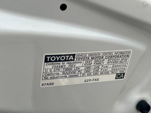 Used 2024 Toyota Corolla LE image 28