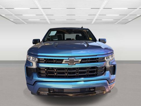 Used 2024 Chevrolet Silverado 1500 RST RWD image 2