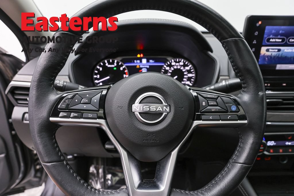 Used 2023 Nissan Altima 2.5 SL AWD/4WD image 12