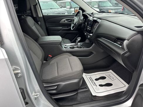 Used 2021 Chevrolet Traverse LS image 20