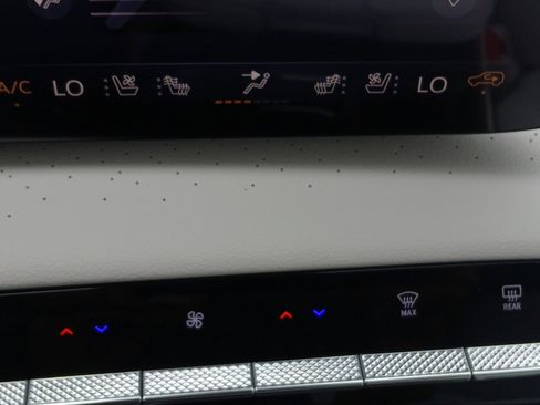 New 2026 Buick Enclave Avenir FWD image 26