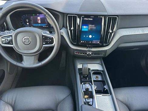 Certified 2025 Volvo XC60 B5 Plus image 13