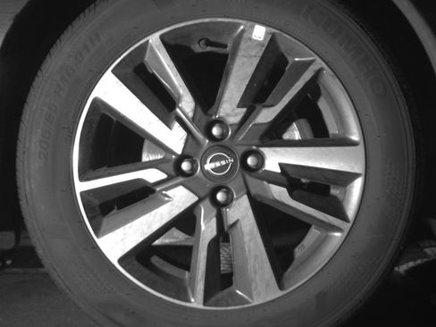 Used 2025 Nissan Versa SV image 13