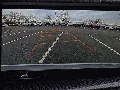 Used 2023 Buick Envision Essence image 4