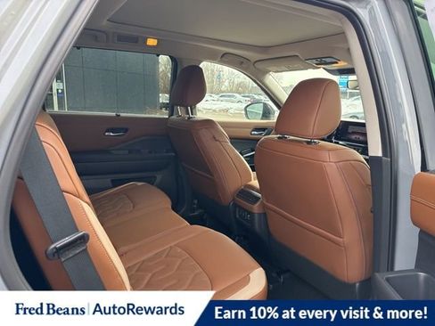 New 2026 Nissan Pathfinder Platinum w/ Cargo Package AWD/4WD image 18