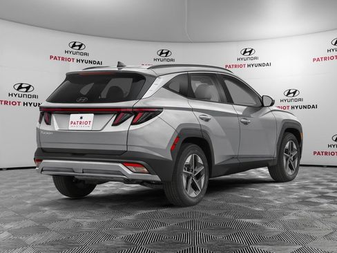 New 2026 Hyundai Tucson SEL FWD image 2