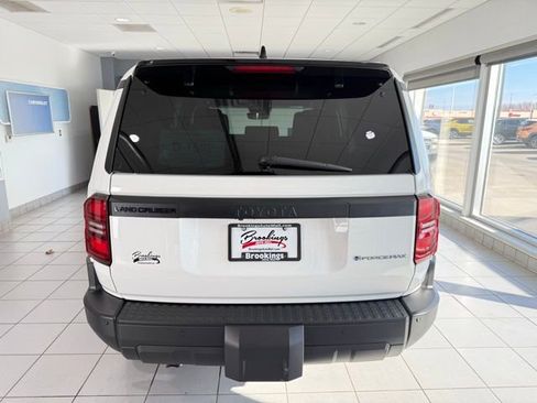 Used 2024 Toyota Land Cruiser 1958 image 7