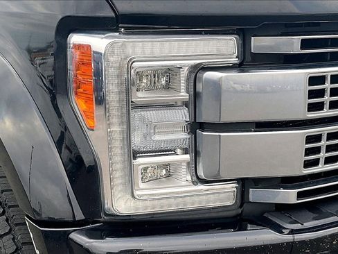 Used 2018 Ford F450 Platinum w/ Platinum Ultimate Package image 30