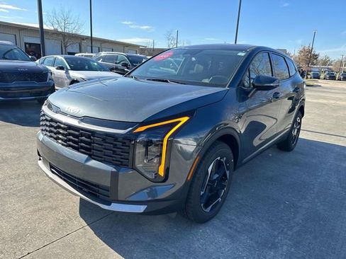 New 2026 Kia Sportage S image 3