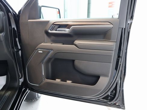 Used 2024 Chevrolet Silverado 1500 LT Trail Boss w/ Convenience Package II image 38