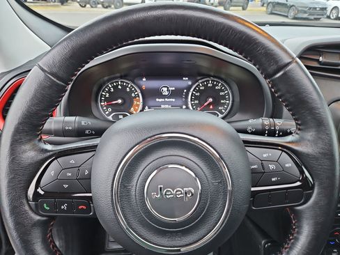 Used 2022 Jeep Renegade Trailhawk w/ Sun/Sound Group image 23
