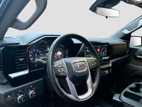 Used 2024 GMC Sierra 1500 Elevation image 9
