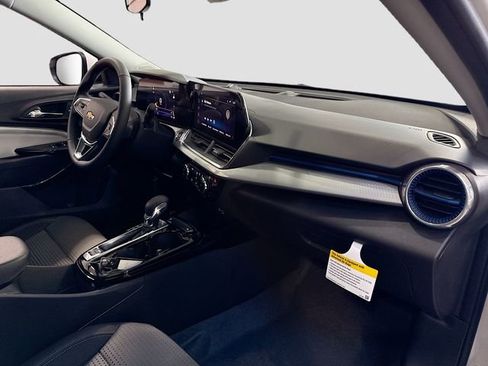 New 2026 Chevrolet Trax LT w/ Driver Confidence Package image 28