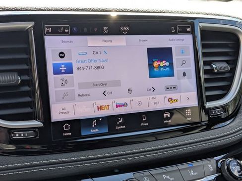 New 2026 Chrysler Pacifica Select image 19