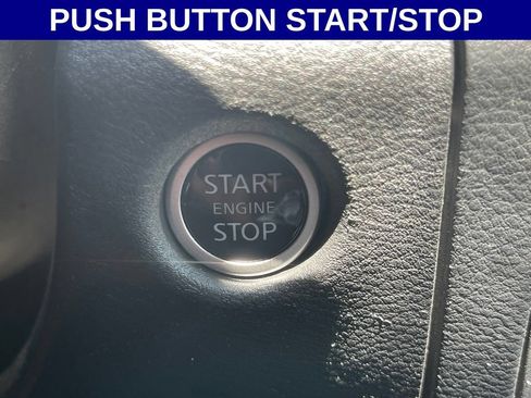 Used 2025 Nissan Frontier SV RWD image 14