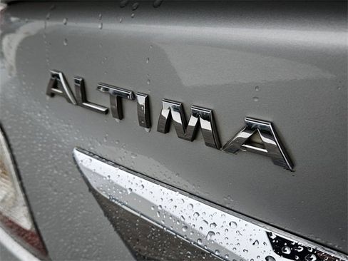 Used 2014 Nissan Altima 2.5 SV image 11