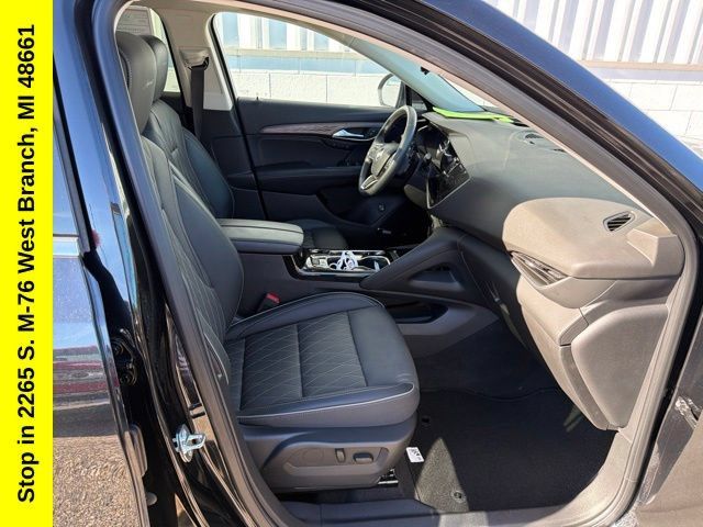 Used 2023 Buick Envision Avenir AWD/4WD image 28