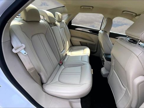 Used 2020 Lincoln MKZ w/ Convenience Package FWD image 25