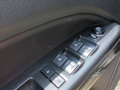 Used 2022 GMC Canyon Elevation w/ Trailering Package RWD image 12