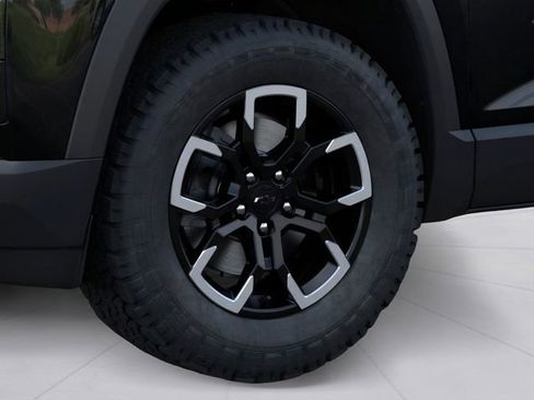 New 2026 Chevrolet Equinox ACTIV w/ Safety and Technology Package image 7