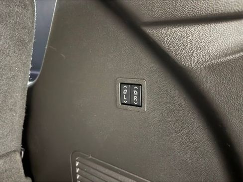 Used 2018 Buick Enclave Avenir w/ Avenir Technology Package FWD image 10