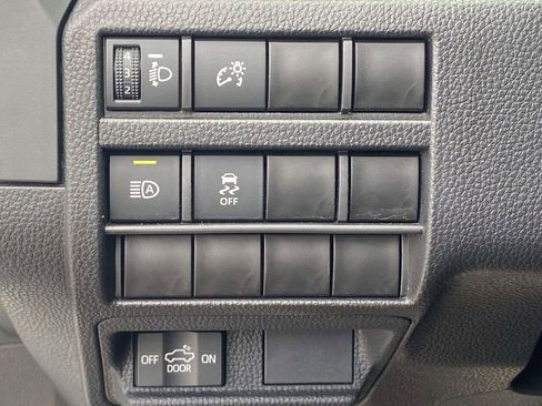Used 2024 Toyota Tacoma SR AWD/4WD image 28