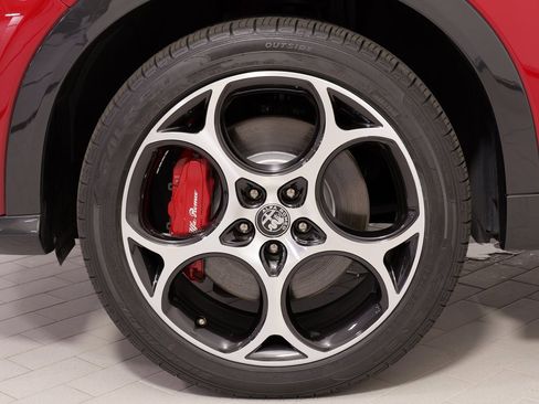 Used 2024 Alfa Romeo Tonale Veloce image 85