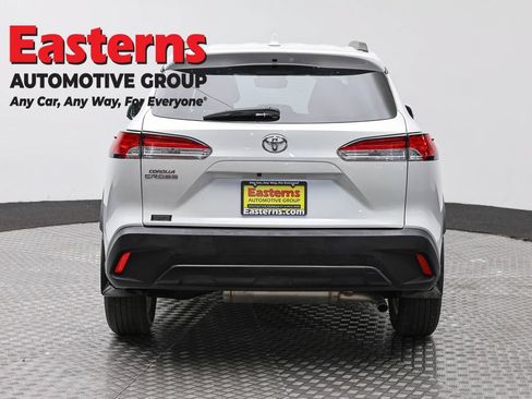 Used 2024 Toyota Corolla Cross LE w/ Moonroof Package AWD/4WD image 6