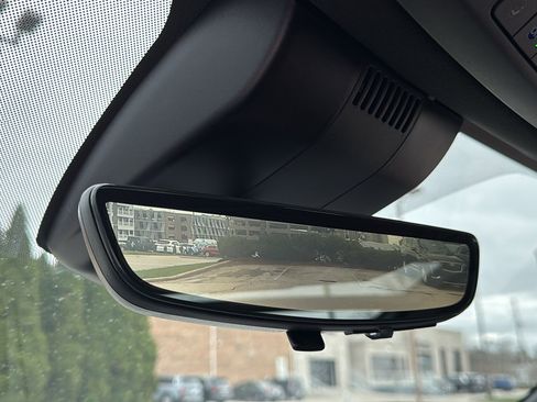 Used 2023 GMC Yukon Denali Ultimate image 25