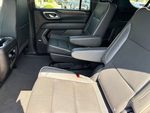 Used 2023 Chevrolet Suburban Premier RWD image 31