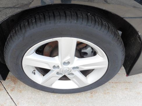 Used 2014 Toyota Camry SE w/ Moonroof Package FWD image 14
