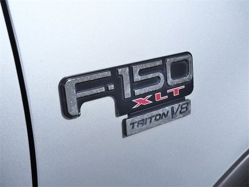 Used 2003 Ford F150 XLT image 9