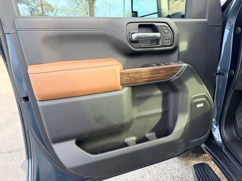 Used 2020 Chevrolet Silverado 2500 High Country w/ Z71 Off-Road Package image 10